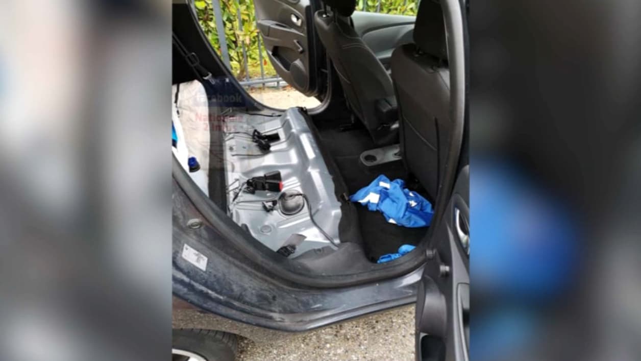 Un arrière de Clio sans banquette. Un arrière de Clio sans banquette.