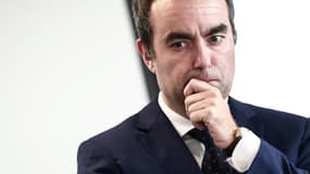 Le Premier ministre Sébastien Lecornu lors d'une visite à la Direction nationale des enquêtes fiscales (DNEF) et à la Direction nationale et internationale des contrôles (DVNI), à Romainville, le 23 octobre 2025