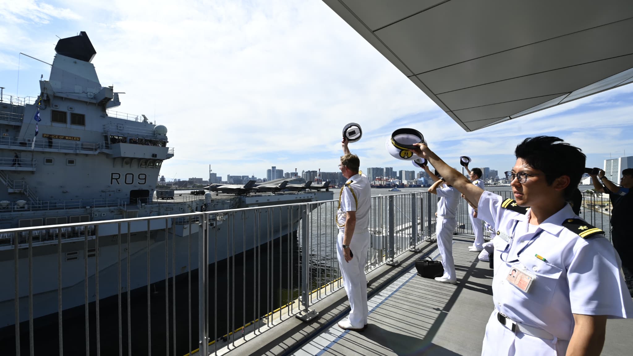 The Japanese army struggles to recruit and wants to attract more women to fill the gaps (10% of positions are vacant)