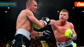 Saul Alvarez a dominé Kovalev pour s'offrir le titre WBO des mi-lourds