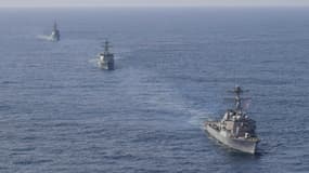 Trois navires de guerre japonais, sud-coréen et américain, début 2023 dans le Pacifique