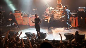 Les Eagles of Death Metal, le 13 novembre ua Bataclan, juste avant l'attaque terroriste.