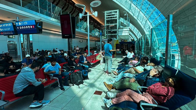 Tempête à Dubaï: sous les eaux, l'aéroport toujours contraint de détourner des vols