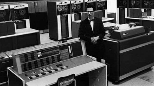 Fernando Corbato, l'inventeur du premier mot de passe numérique.