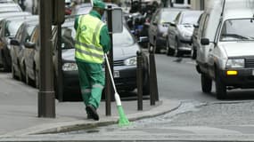 Des collégiens vont effectuer du nettoyage plutôt que des heures de colle à Montgeron (illustration).