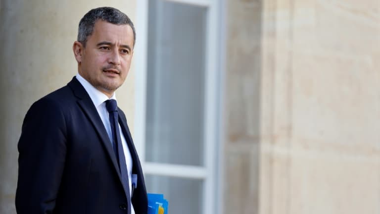 Le ministre de l'Intérieur Gérald Darmanin à la sortie du palais de l'Elysée le 26 octobre 2022 à Paris 