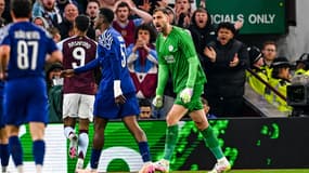 Gianluigi Donnarumma s'en prend à sa défense lors du quart de finale retour de Ligue des champions entre le PSG et Aston Villa - le 15/04/2025