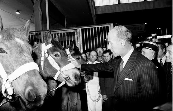 Valéry Giscard d’Estaing au Salon de l’agriculture 3 mars 1975