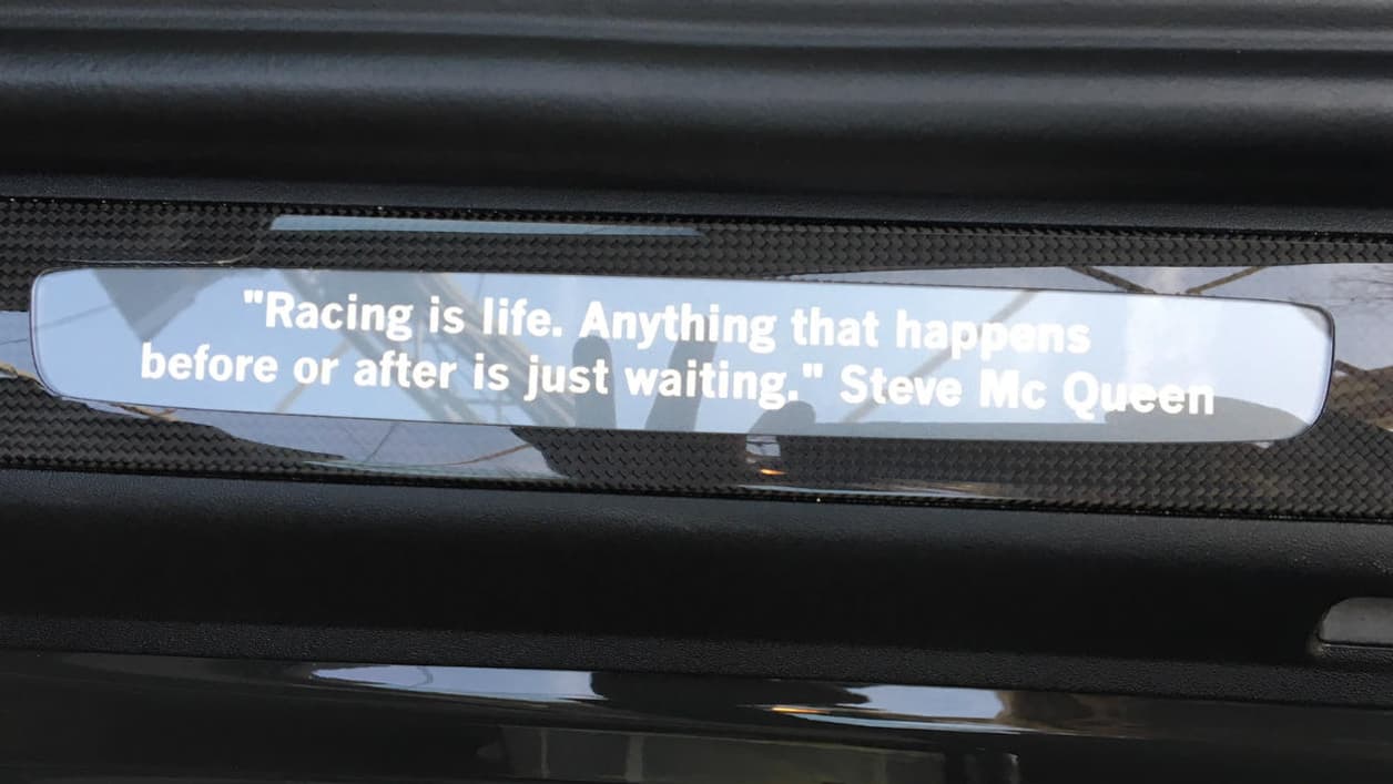 L'esthétique de cette 911R a été imaginée en hommage à Steve McQueen, et à sa Porsche 911 S. Elle comporte ainsi une citation de l'acteur: "La course, c’est la vie. Tout ce qui se passe avant ou après n’est qu’attente". L'esthétique de cette 911R a été imaginée en hommage à Steve McQueen, et à sa Porsche 911 S. Elle comporte ainsi une citation de l'acteur: "La course, c’est la vie. Tout ce qui se passe avant ou après n’est qu’attente".