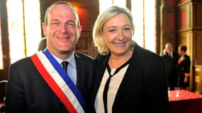 Steeve Briois a été élu formellement maire d'Hénin-Beaumont ce dimanche matin, sous le regard de Marine Le Pen