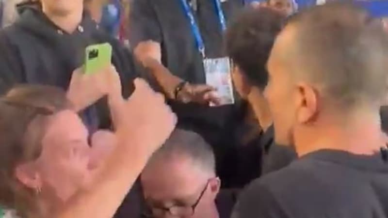 D1 féminine: grosse tension après le déploiement au Parc des Princes d'une banderole de soutien à Hermoso et Diani