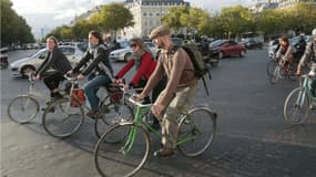 Place aux piétons et aux vélos dimanche dans le centre de Paris.