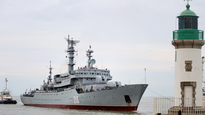 L'arrivée des marins russes à Saint-Nazaire le 30 juin 2014.