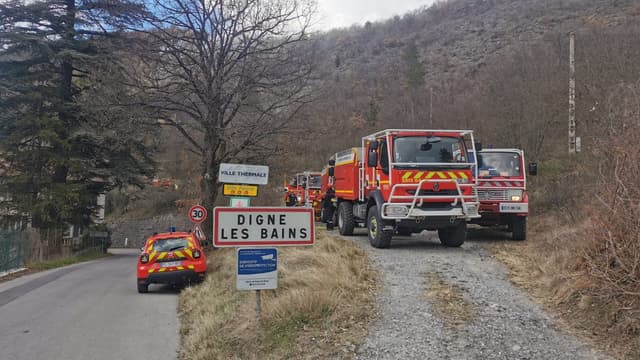 Les pompiers des Alpes-de-Haute-Provence sont mobilisés ce jeudi après-midi pour un incendie au niveau des thermes à Digne-les-Bains.