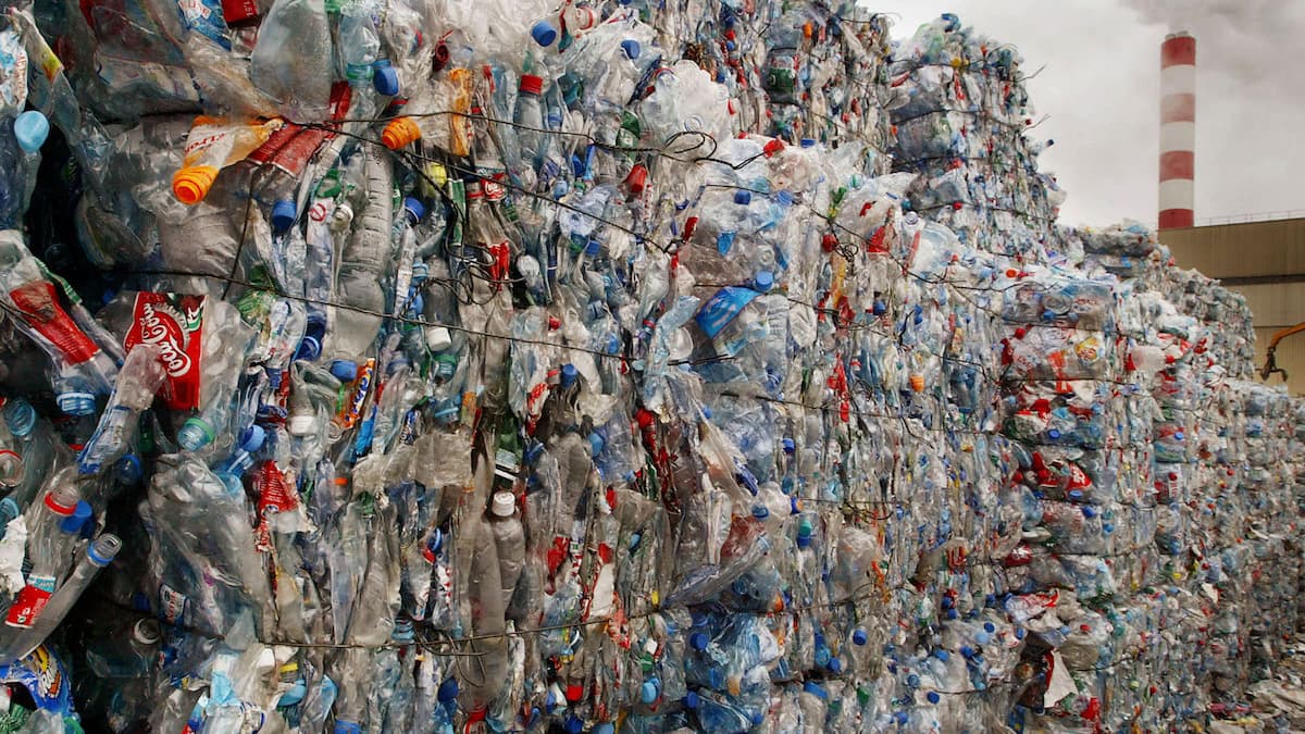 Pollution : comment la Californie prend le problème du plastique à