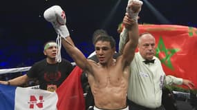 Nordine OUbaali conserve sa ceinture WBC des poids coqs