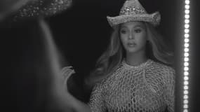 Beyoncé dans la vidéo de sa chanson "16 Carriages"
