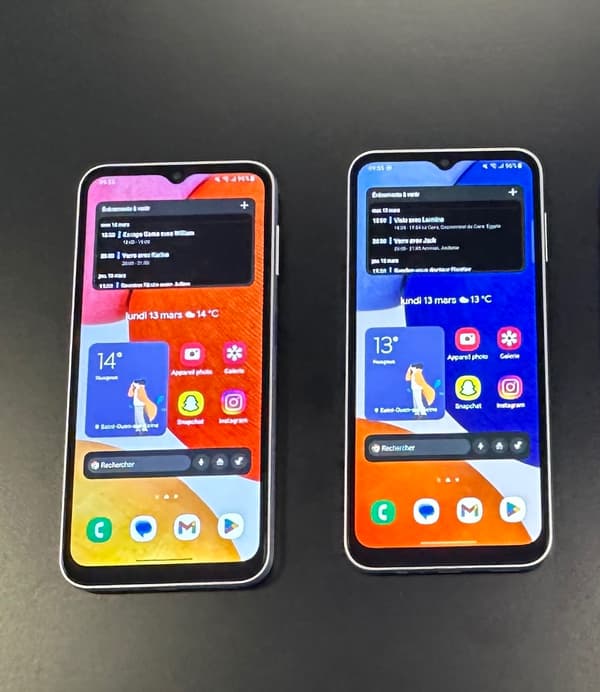 De gauche à droite: les Samsung Galaxy A14 et A14 5G