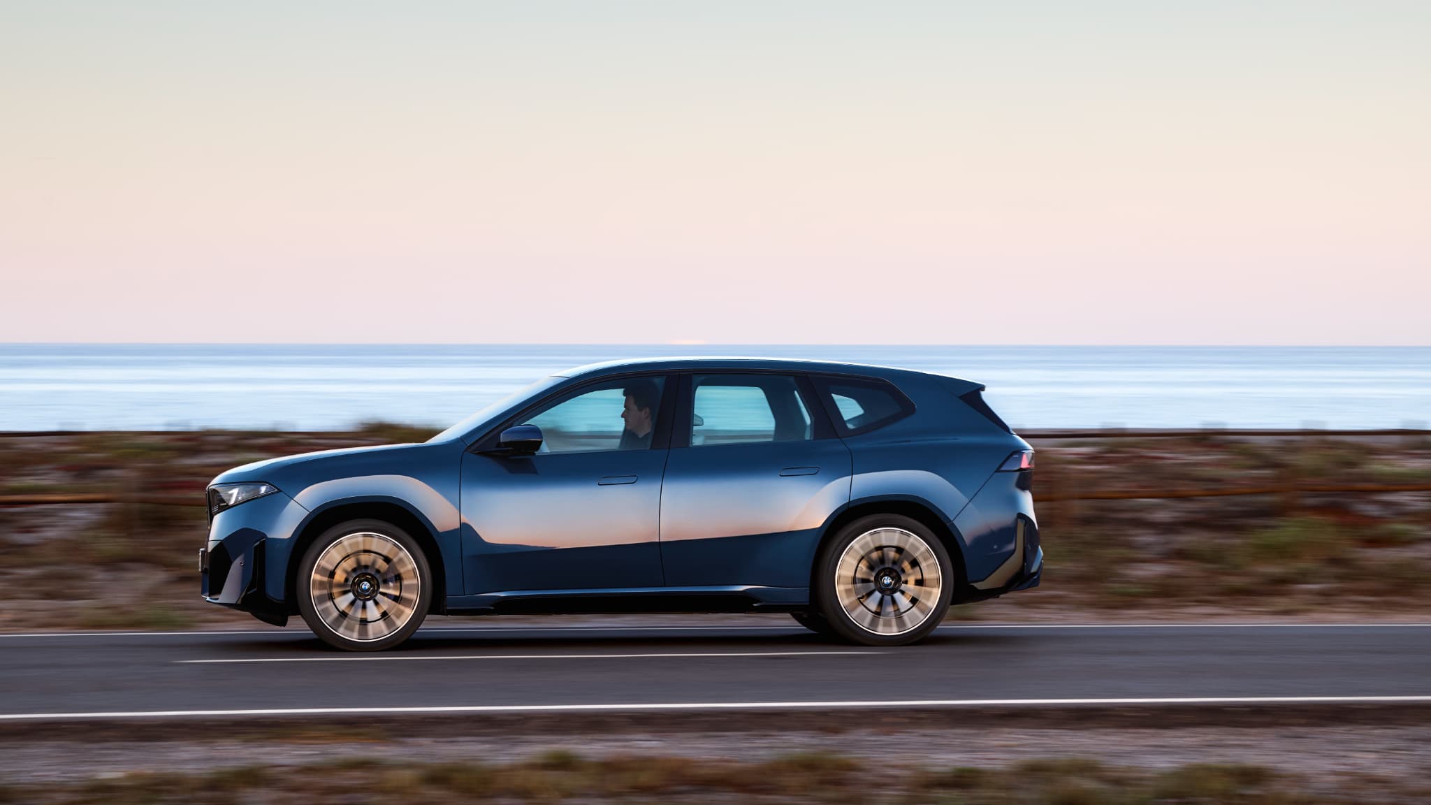 El 100% eléctrico BMW IX3. 100% electric BMW IX3.