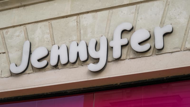 Après avoir disparu des rayons, la marque de prêt-à-porter Jennyfer revient dans les magasins du groupe Beaumanoir