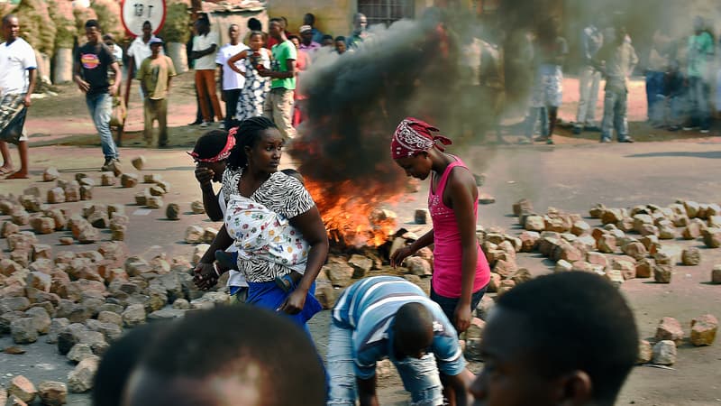 Photo datant du 21 juin 2015 lors des manifestations au Burundi contre un 3e mandat du président Pierre NkurunzizaNkuru