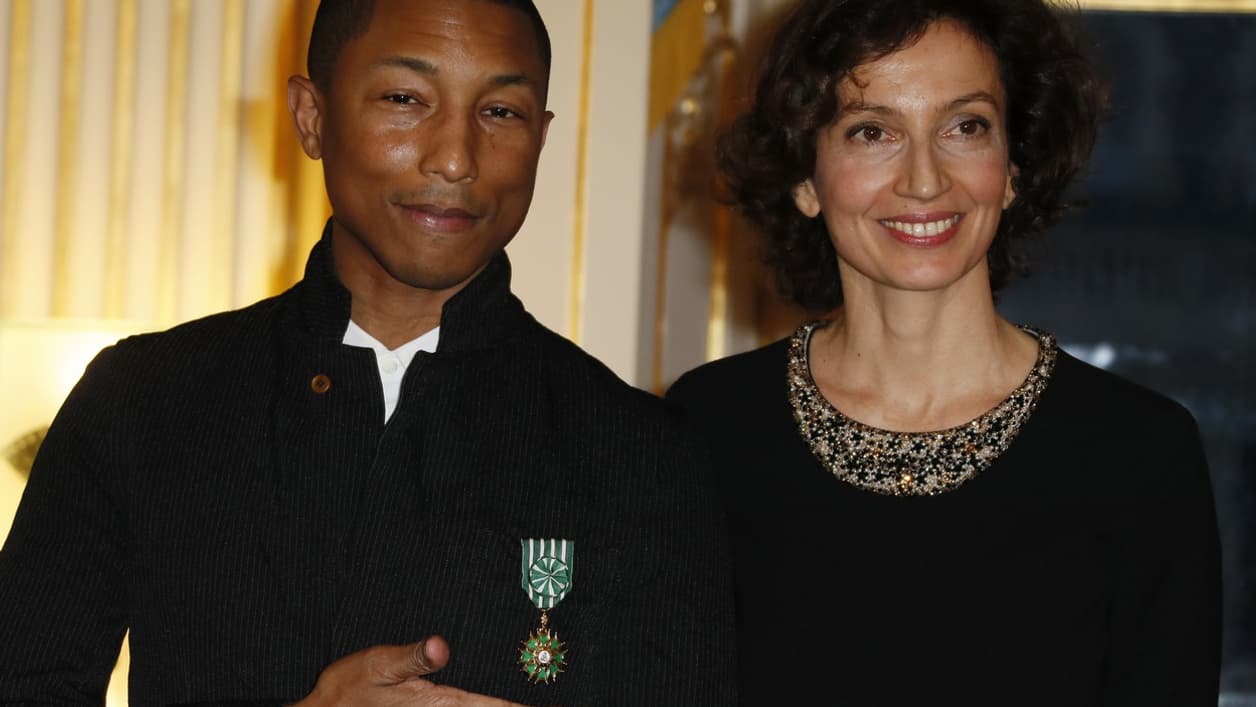 Pharrell Williams et la ministre de la Culture, Audrey Azoulay, 
