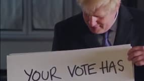 Législatives au Royaume-Uni: Boris Johnson parodie Love Actually pour inciter à voter 