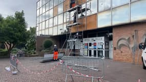 L'hôtel de ville de Denain a été dégradé lors d'une nuit d'émeutes fin juin, en réaction avec la mort de Nahel tué à Nanterre.