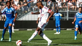 Lacazette face à Bourg-en-Bresse.