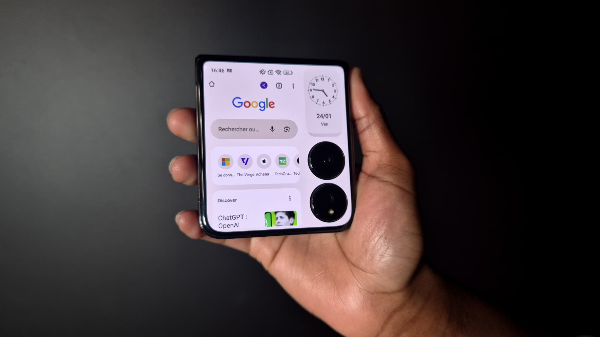 Les applications n'occupent pas vraiment toute la surface de l'écran externe.