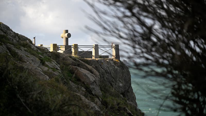 Saint-Malo: la tombe de Chateaubriand est menacée par l'érosion de la côte