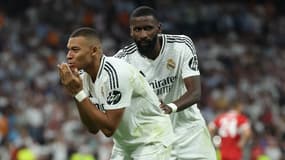 Kylian Mbappé et Antonio Rudiger célèbrent un but du Real Madrid, le 17 septembre 2024