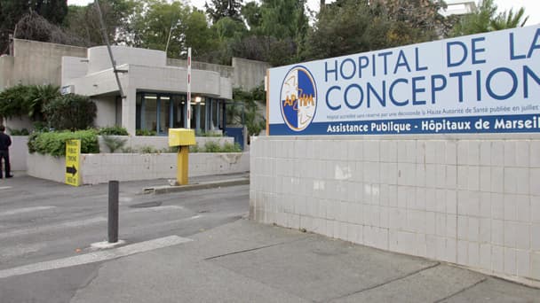 Entrée de l'hôpital de la Conception, à Marseille.