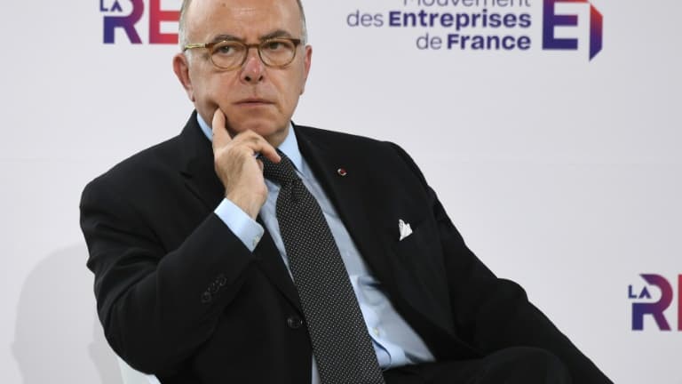 L'ancien Premier ministre Bernard Cazeneuve lors d'une conéfrence dans le cadre du Medef à Paris le 30 août 2022 
