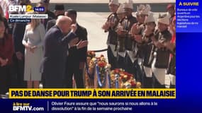 Tournée asiatique: Donald Trump danse à la cérémonie d'arrivée en Malaisie