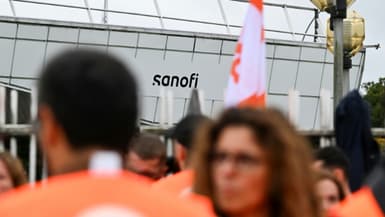 Des salariés d'Opella, filiale de Sanofi, qui produit le Doliprane, en grève à Compiègne (Oise) le 17 octobre 2024