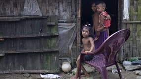 130.000 Rohingyas vivent dans des camps en Etat Rakhine.