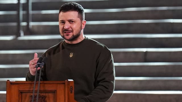Le président ukrainien Volodymyr Zelensky s'adresse aux députés britanniques dans le Westminster Hall, à Londres, le 8 février 2023