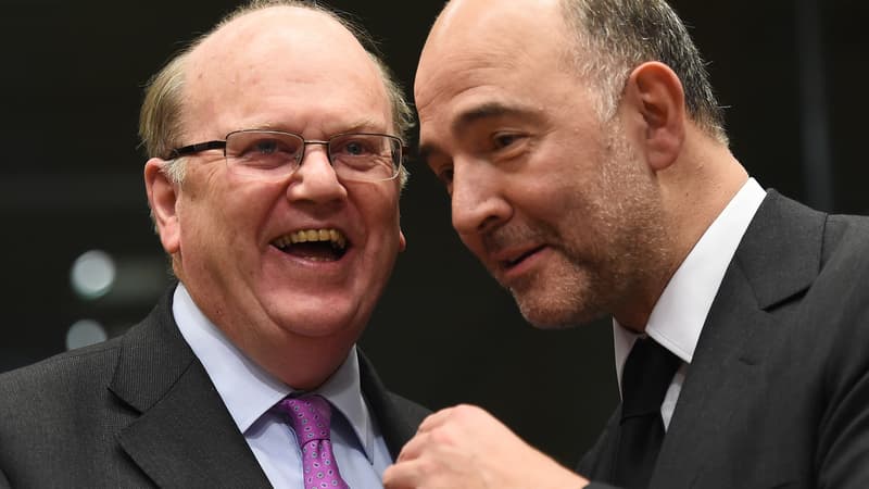 Michael Noonan, ici avec le Commissaire Européen Pierre Moscovici, est-il à l'aubre d'un formidable coup de bourse, ou dune erreur stratégique majeure ?