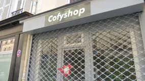 Deux "coffee shops" ont été perquisitionnés à Paris mercredi.