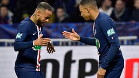Neymar et Mbappé ont déjà leur téléphone en or
