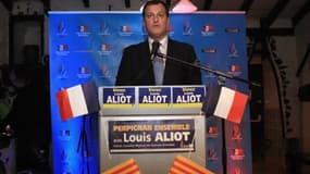Louis Aliot (FN) trouvera en face de lui un "front républicain" à Perpignan.