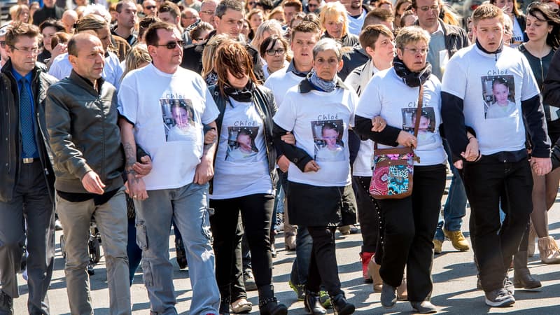 Les proches de Chloé ont défilé en tête du cortège samedi dans les rues de Calais.