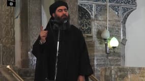 Première apparition publique d'Abou Bakr al-Baghdadi à Mossoul, en Irak en juillet 2014