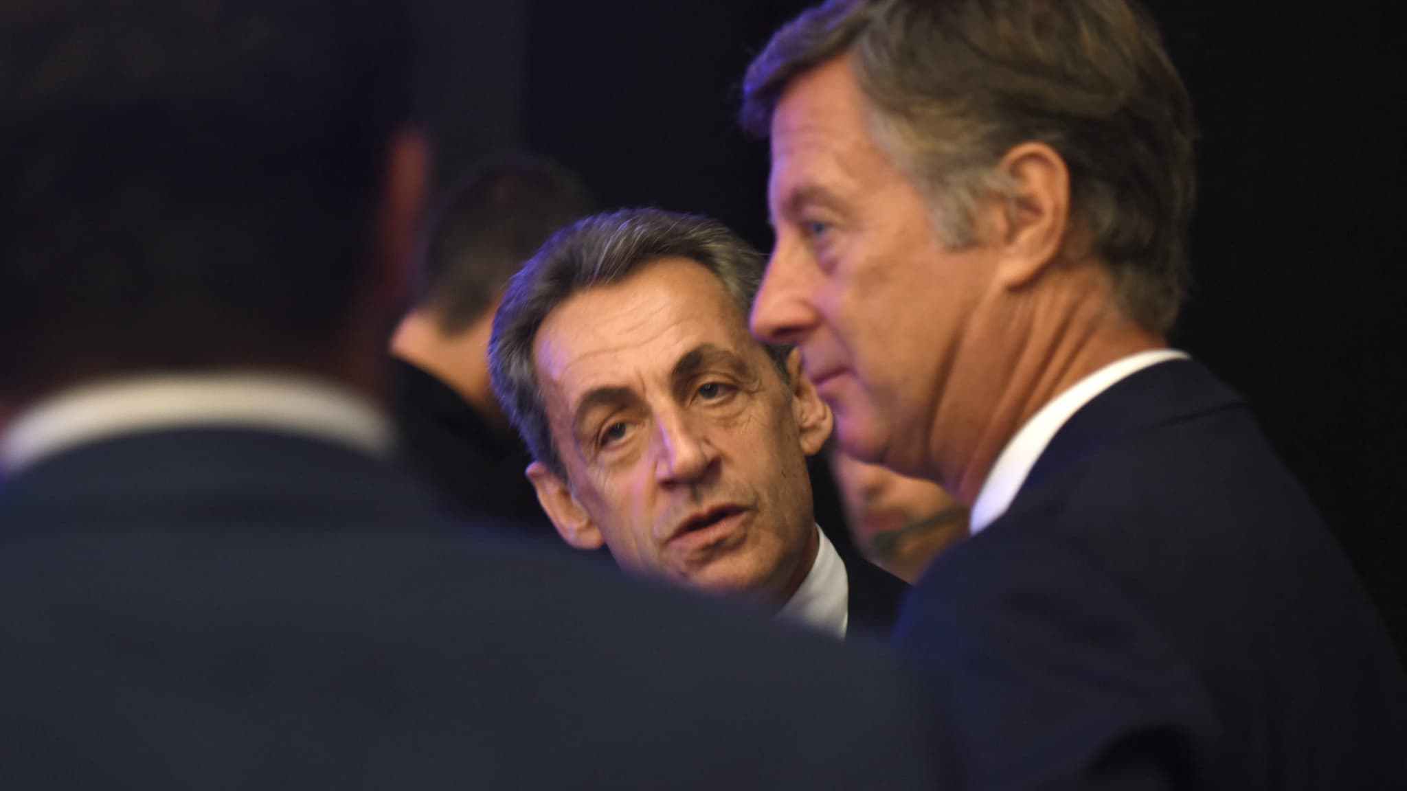 GROUPE BOLLORÉ, ACCOR... AU SEIN DES GÉANTS DU CAC 40, LA FUTURE INCARCÉRATION DE LEUR ADMINISTRATEUR NICOLAS SARKOZY LAISSE SANS VOIX
