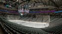 Une salle de hockey sur glace.