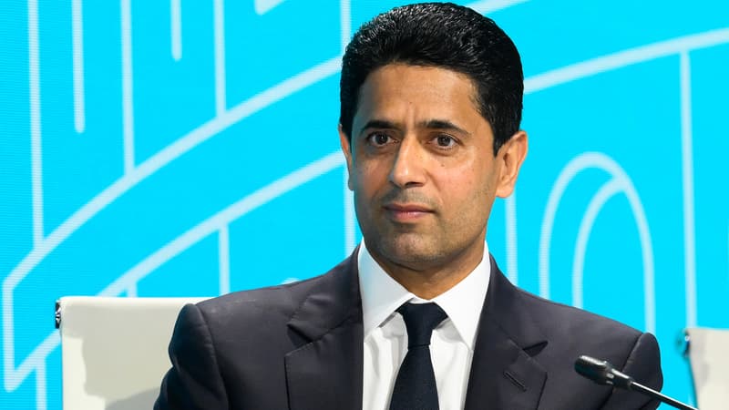 "Faire les choses diffÃ©remment d'un club de foot": Nasser Al-KhelaÃ¯fi acclamÃ© lors d'une...