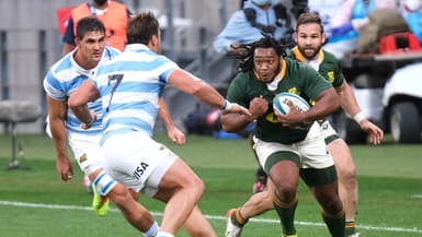 Le Sud-Africain Joseph Dweba face aux Pumas