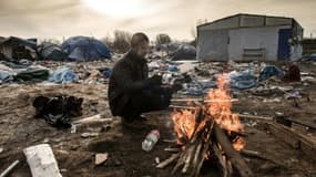 La juge du tribunal administrative est arrivée dans la "Jungle" de Calais - Mardi 23 Février 2016