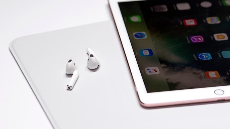 Les AirPods d'Apple ont réveillé le marché des écouteurs sans fil. 